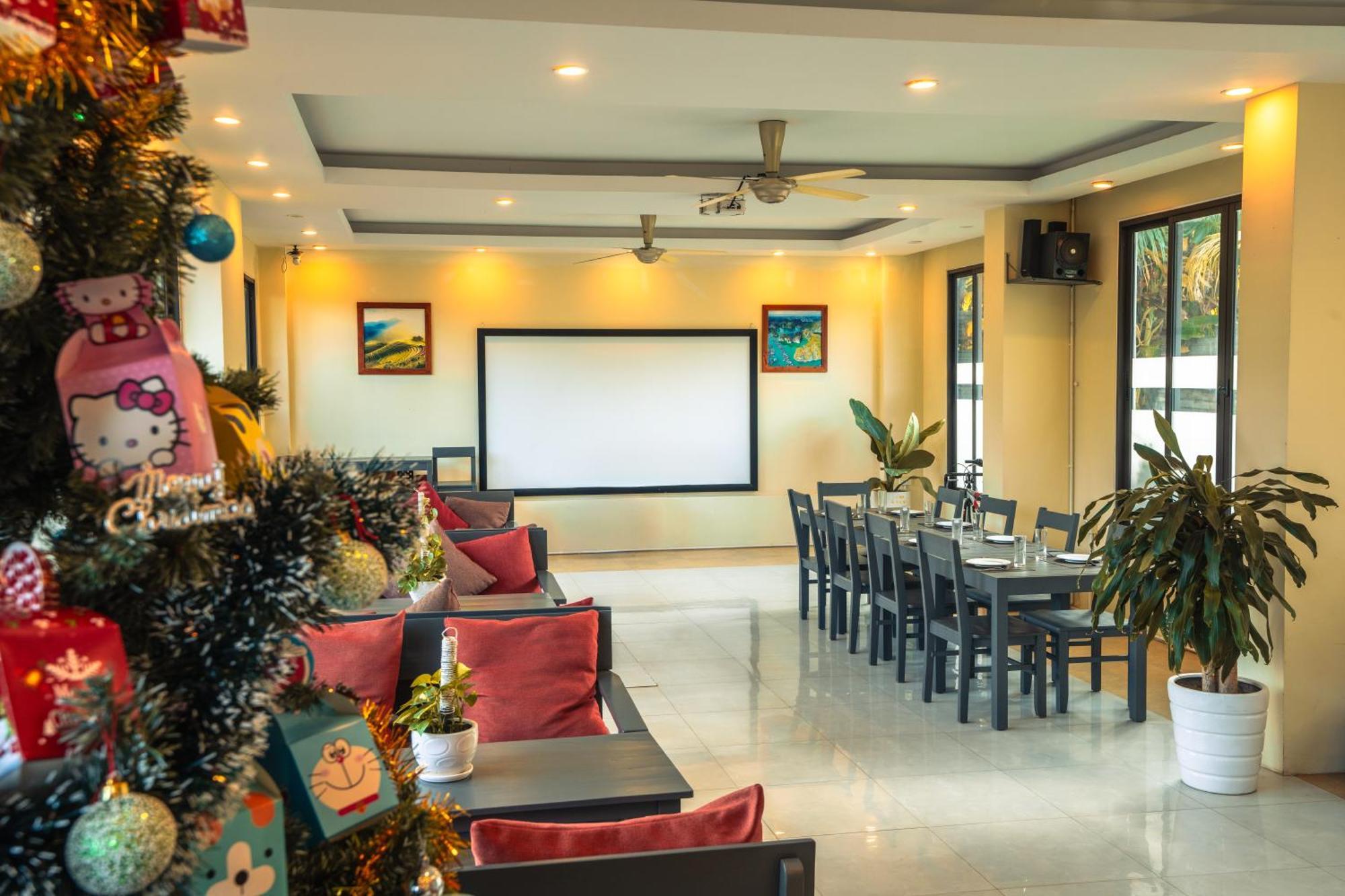 Golden Daisy Hotel Phu Quoc Buitenkant foto