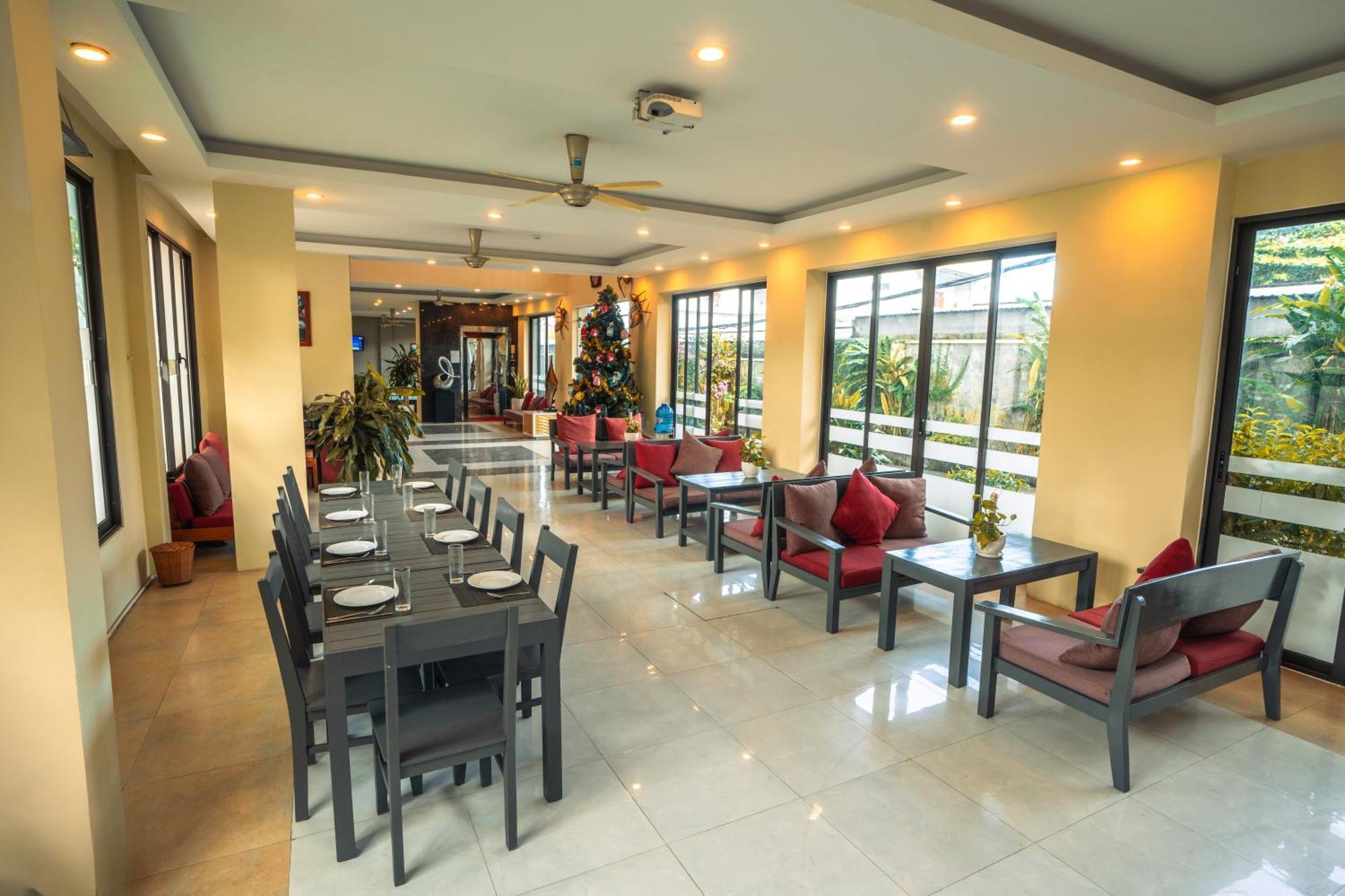 Golden Daisy Hotel Phu Quoc Buitenkant foto