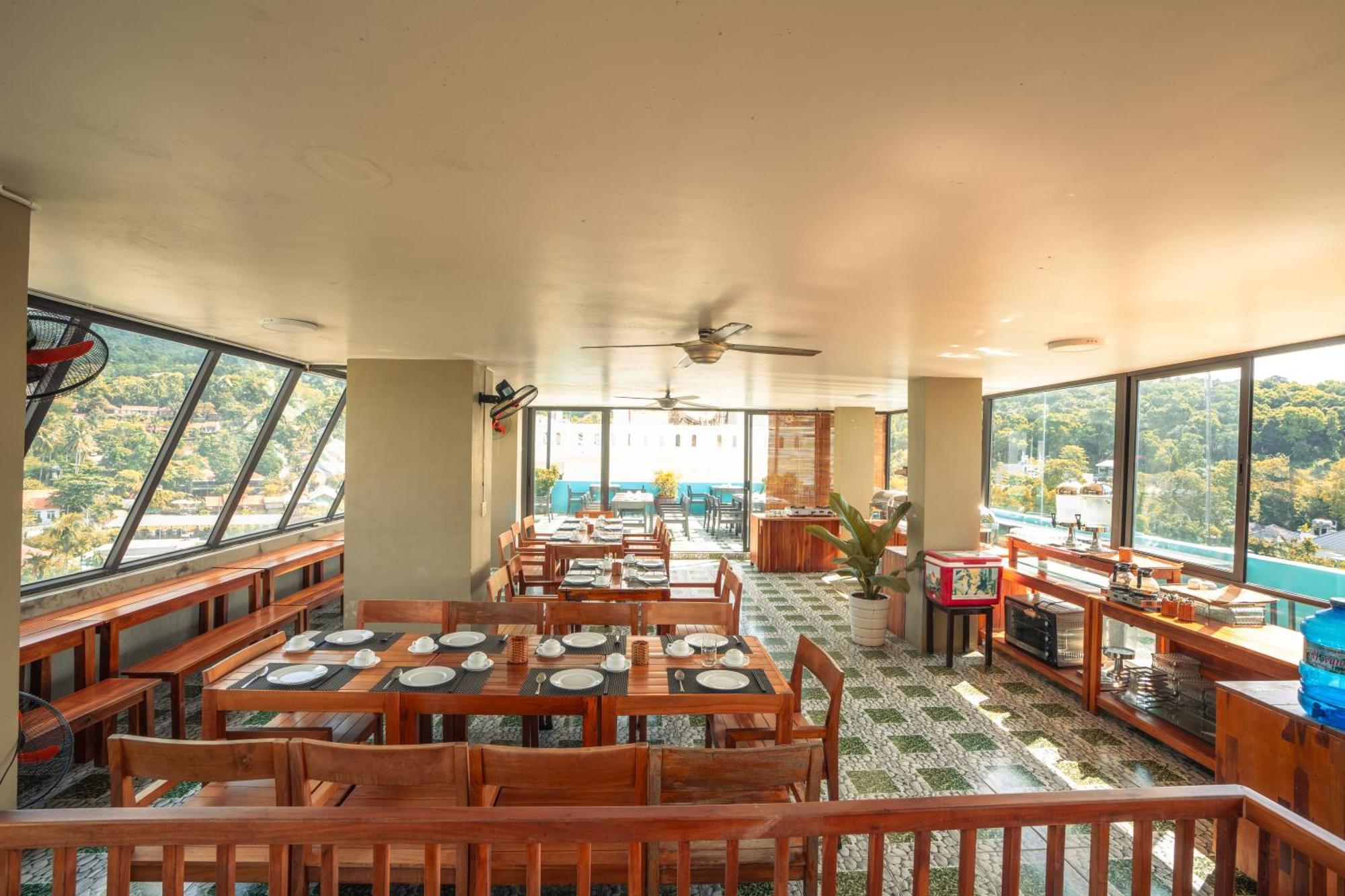 Golden Daisy Hotel Phu Quoc Buitenkant foto