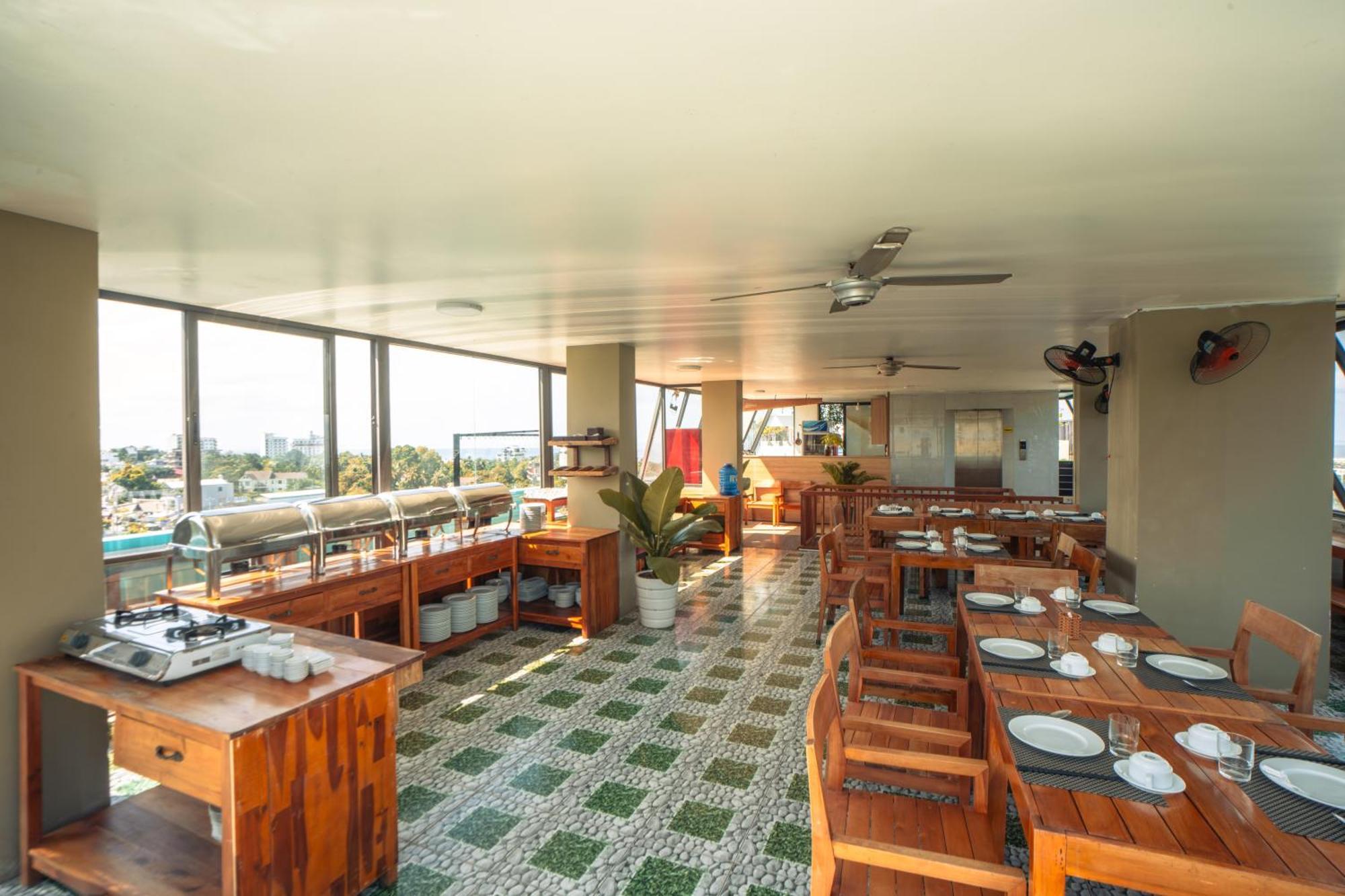 Golden Daisy Hotel Phu Quoc Buitenkant foto