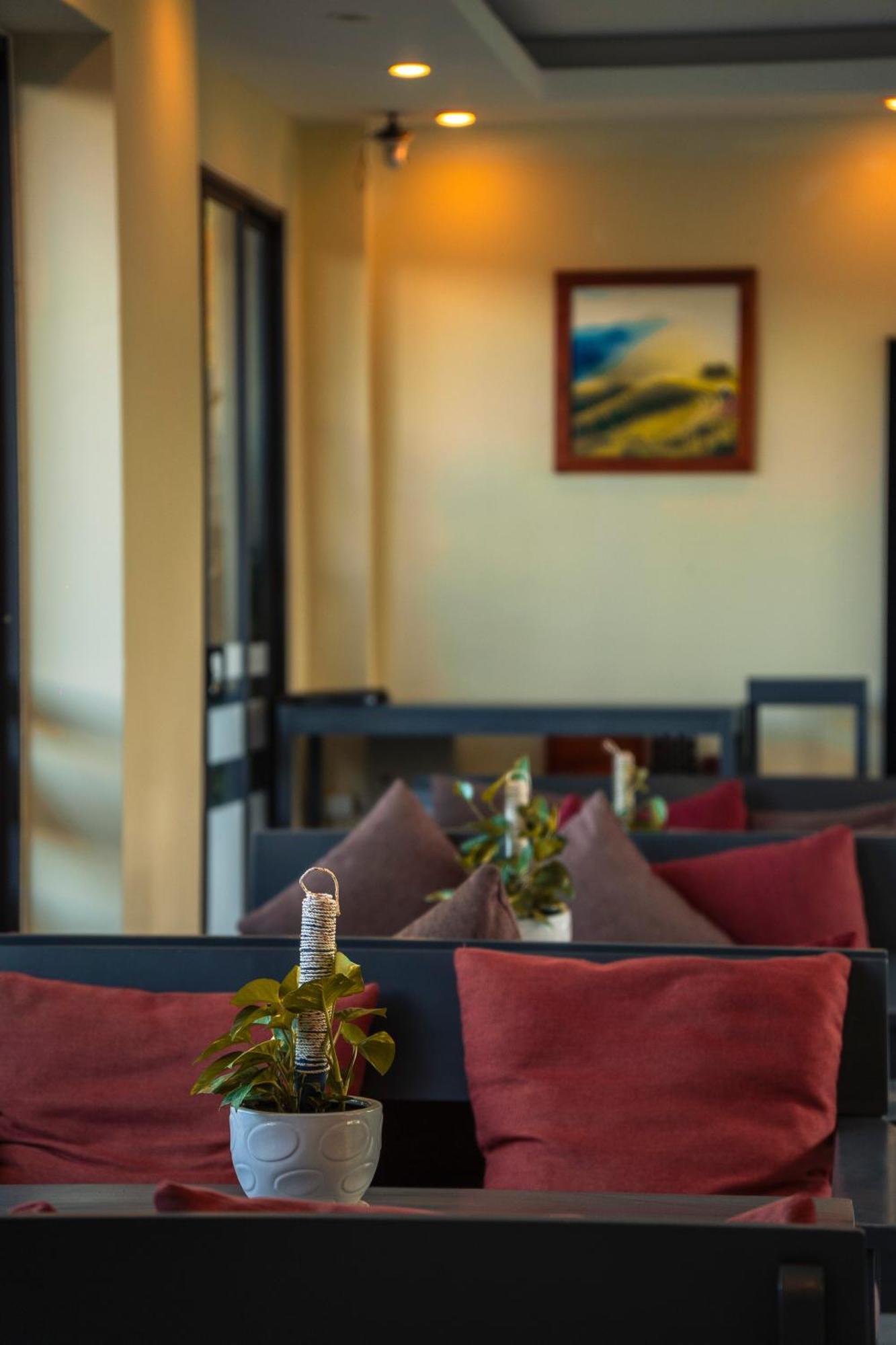 Golden Daisy Hotel Phu Quoc Buitenkant foto