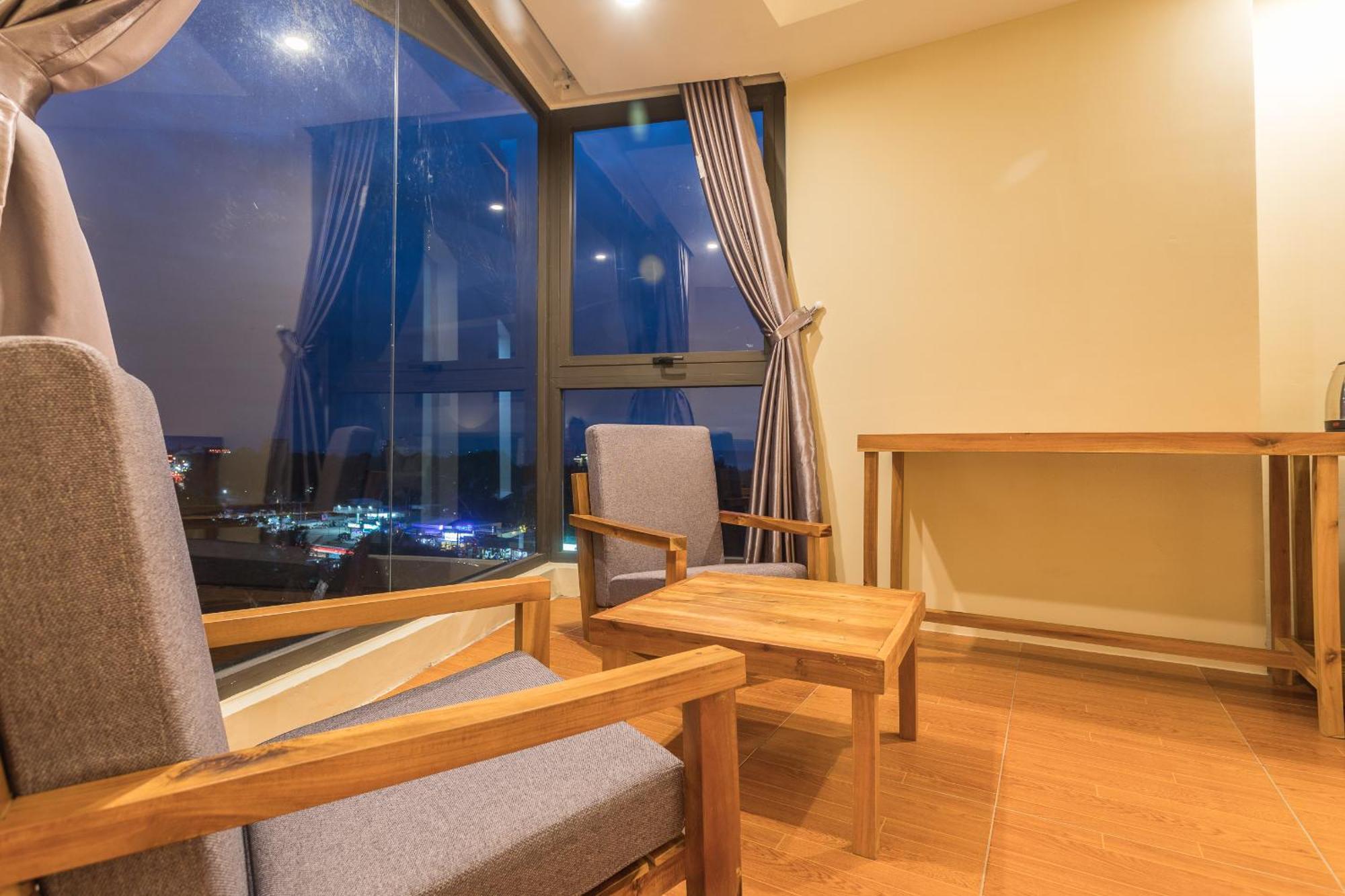 Golden Daisy Hotel Phu Quoc Buitenkant foto